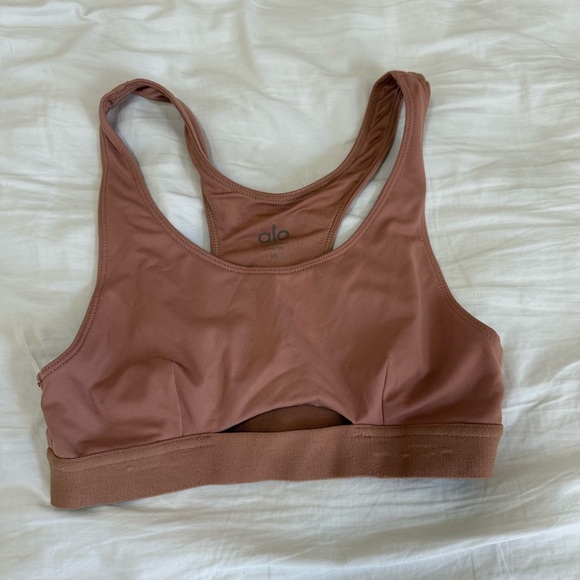 GUC Alo Yoga Rust Brown Sports Bra size XS - Picture 1 of 3